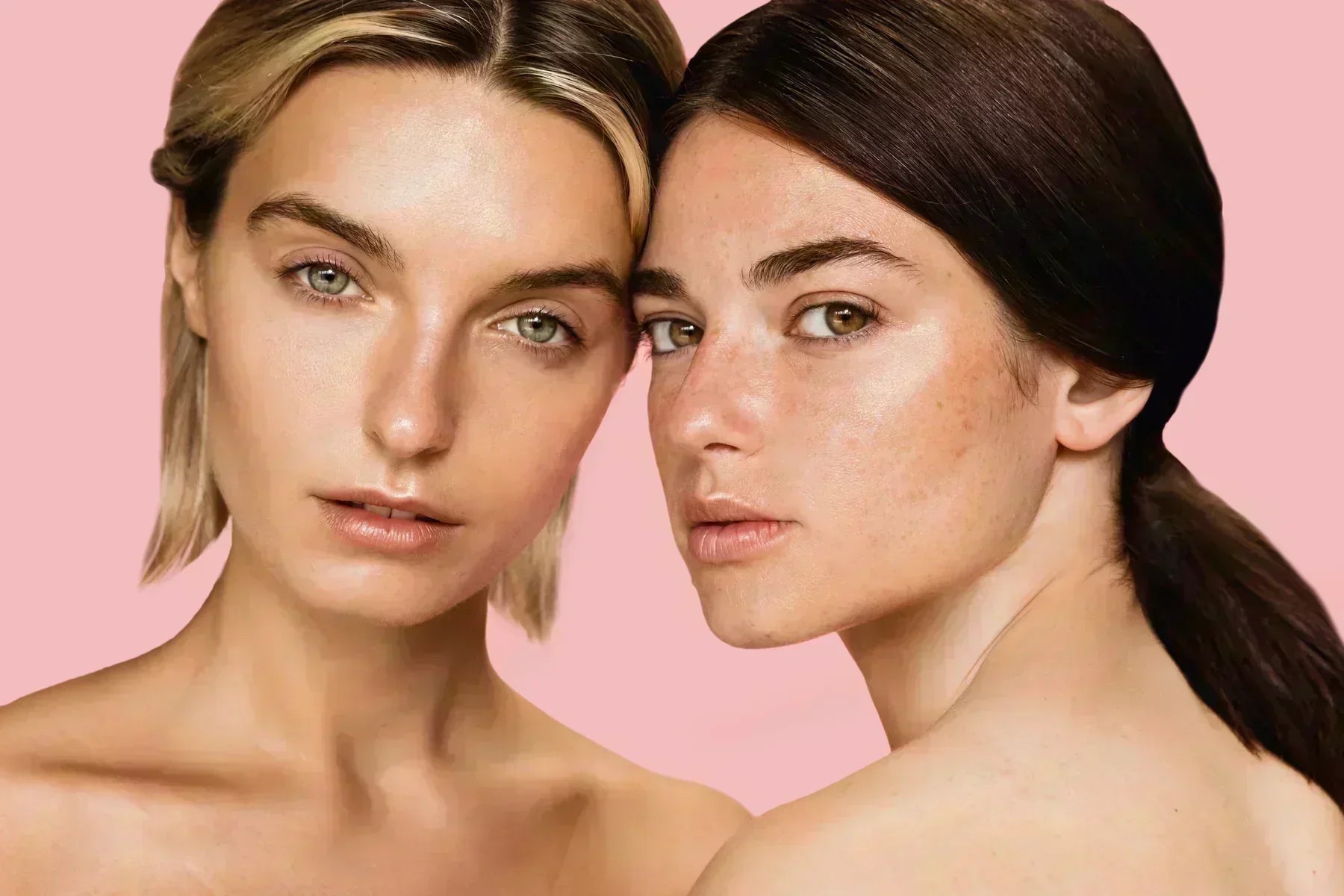 Mujeres con piel mixta y grasa