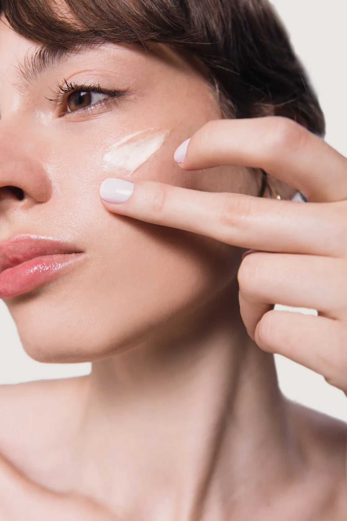 The Radiant Silk Sunscreen 50+ spf- Protección solar antiedad